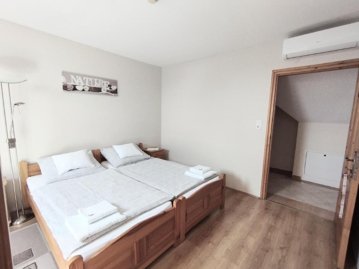 Eckhardt Vendeghaz Hotel Villány Eksteriør billede